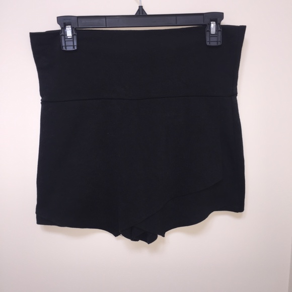 My-Kim collection black envelope skort high rise - Picture 8 of 8